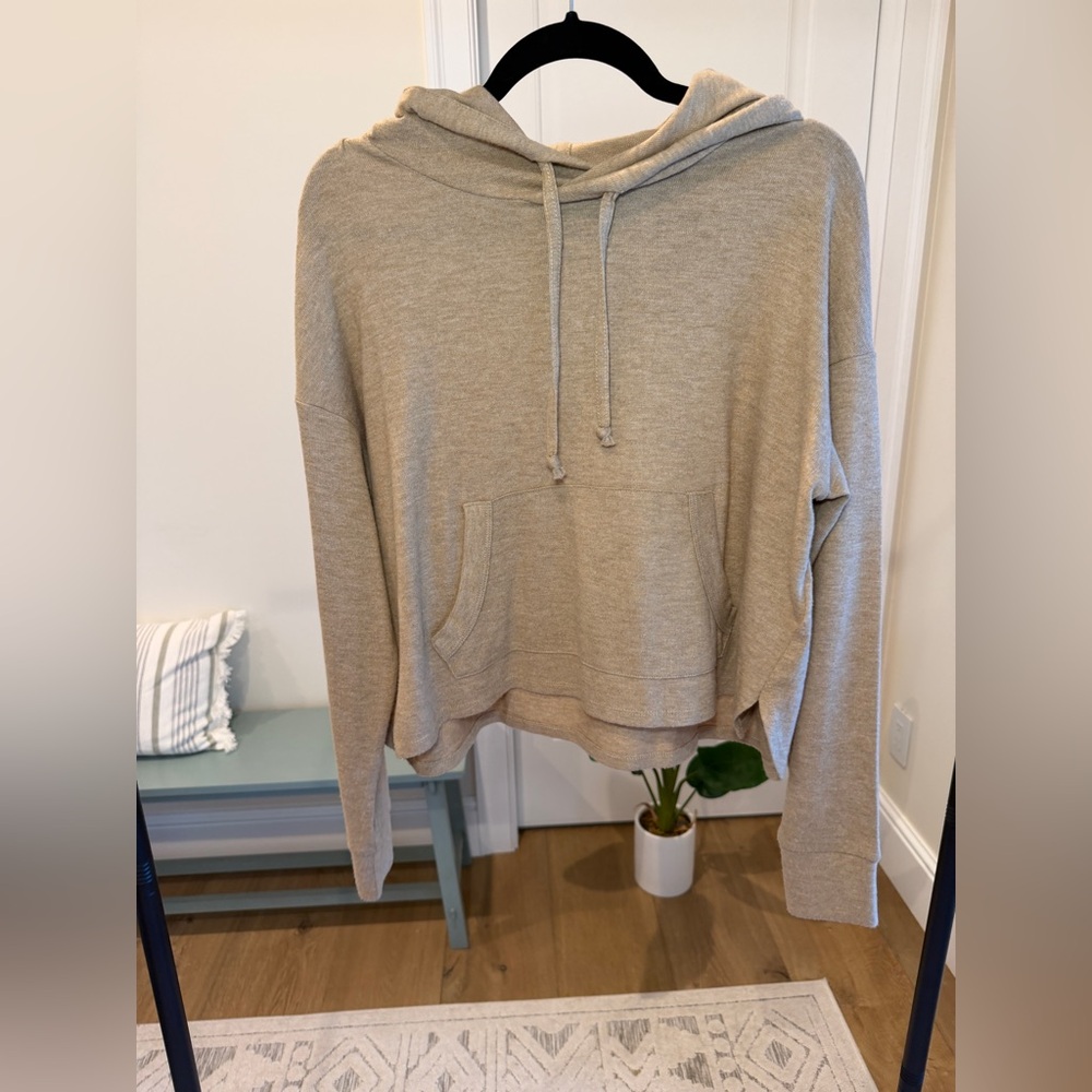 GAP Lightweight Hooded Pullover in Taupe